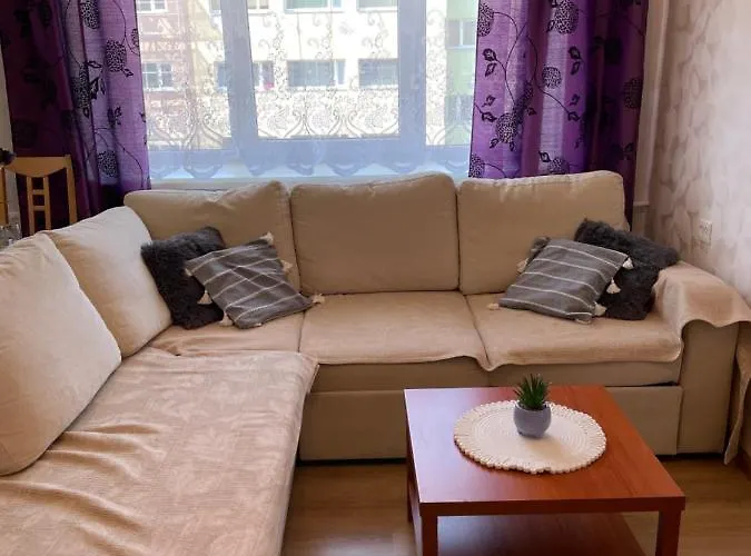 아파트 Ravi 1, 페르누